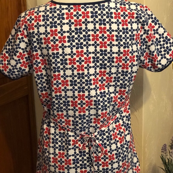 NURSES RED, WHITE AND BLUE SCRUB TOP - Picture 5 of 5